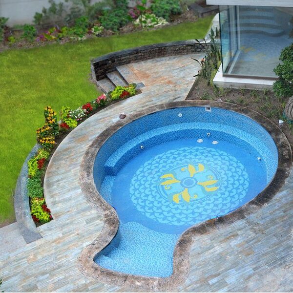 Custom Mosaics by MEC | Wonderful Yellow & Blue glass mosaic tile design in an outdoor Jacuzzi.